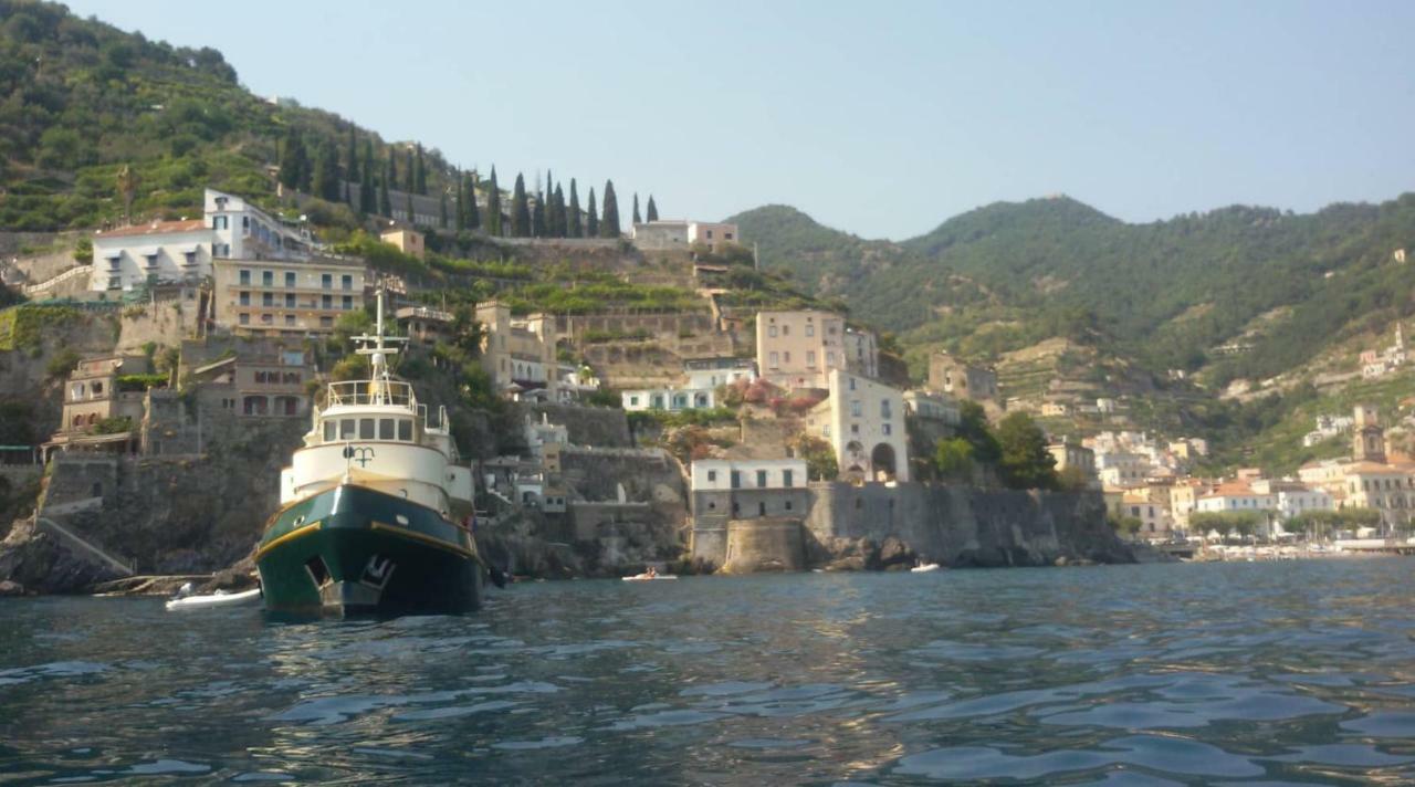 Desy'S House Villa Minori Exterior foto